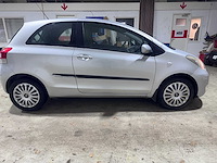 Toyota - yaris - 1.3 vvti aspiration - 06-ksb-4 - afbeelding 13 van  18