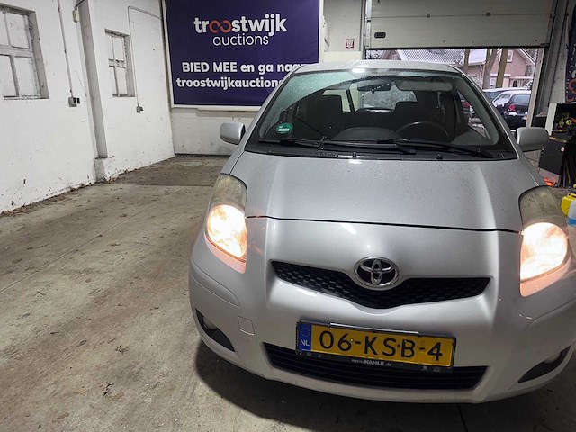 Toyota - yaris - 1.3 vvti aspiration - 06-ksb-4 - afbeelding 16 van  18