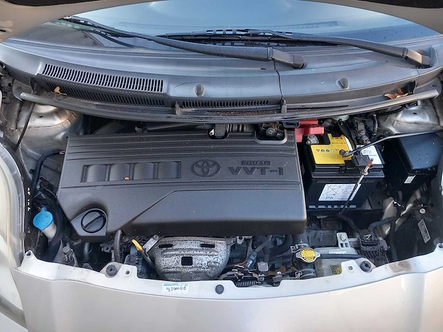 Toyota - yaris - 1.3 vvti comfort - personenauto - afbeelding 2 van  11