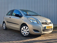 Toyota - yaris - 1.3 vvti comfort - personenauto - afbeelding 1 van  11