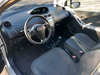 Toyota - yaris - 1.3 vvti comfort - personenauto - afbeelding 4 van  11