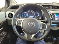 Toyota - yaris - 1.5 full hybrid asp. - car - 2014 - afbeelding 2 van  18