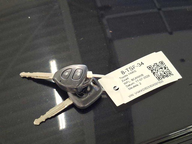 Toyota - yaris - 1.5 full hybrid asp. - car - 2014 - afbeelding 10 van  18