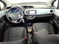 Toyota - yaris - 1.5 full hybrid asp. - car - 2014 - afbeelding 16 van  18