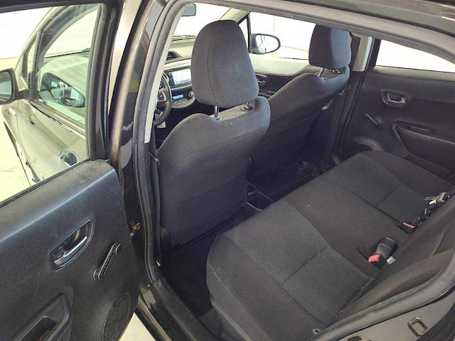 Toyota - yaris - 1.5 full hybrid asp. - car - 2014 - afbeelding 18 van  18