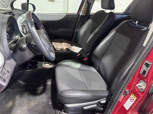 Toyota - yaris - 1.5 full hybrid dynamic - 26-xks-4 - afbeelding 8 van  23