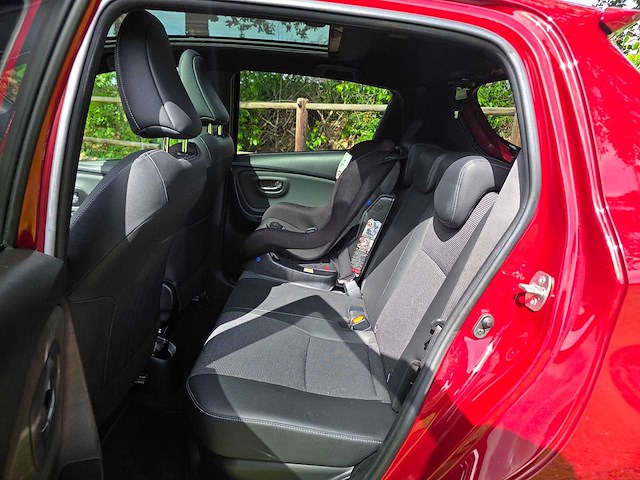 Toyota - yaris - 1.5 hyb. active - automaat - panodak - metallic lak - 2019 - g-536-dp - personenauto - afbeelding 8 van  16