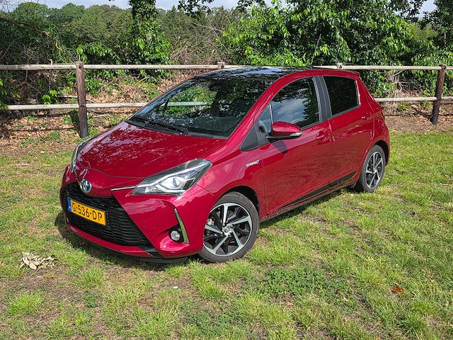 Toyota - yaris - 1.5 hyb. active - automaat - panodak - metallic lak - 2019 - g-536-dp - personenauto - afbeelding 1 van  16