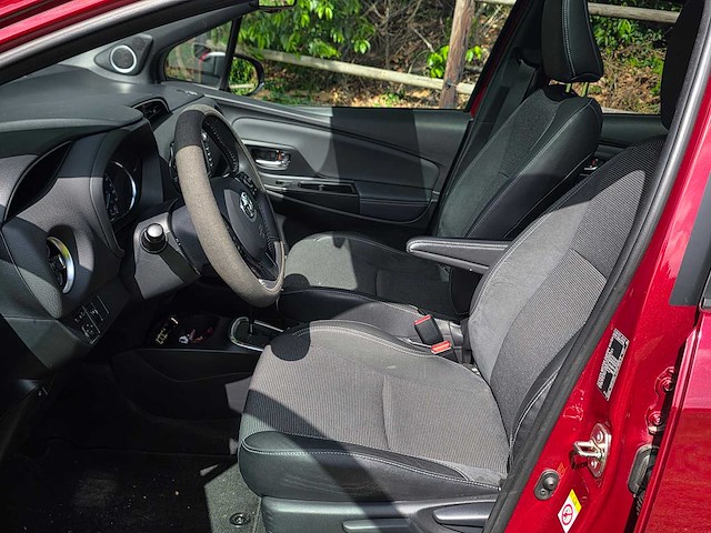 Toyota - yaris - 1.5 hyb. active - automaat - panodak - metallic lak - 2019 - g-536-dp - personenauto - afbeelding 15 van  16