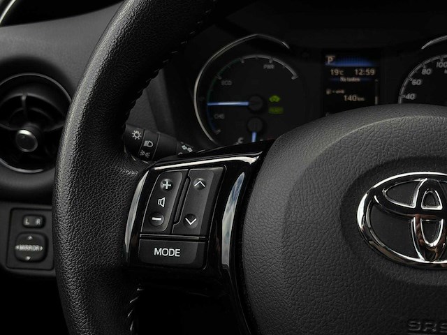 Toyota - yaris - 1.5 hyb. design sp. - car - 2018|k-872-xn|iaw - afbeelding 2 van  21