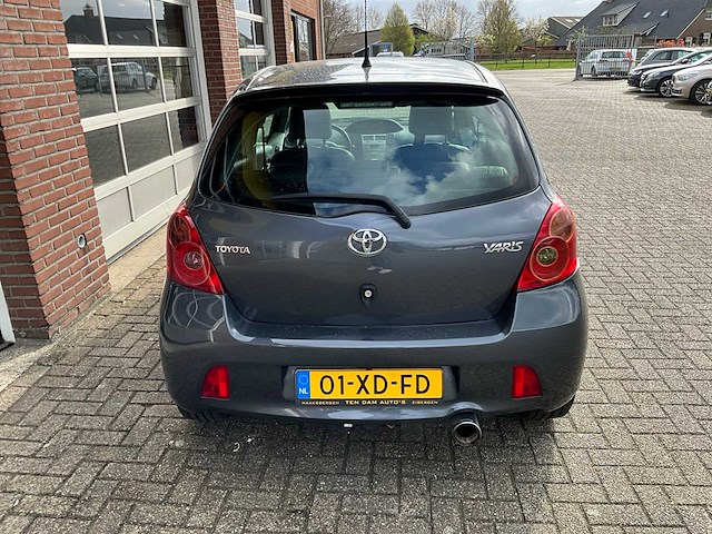 Toyota - yaris - 1.8 vvti ts - personenauto - 2007 - afbeelding 22 van  27