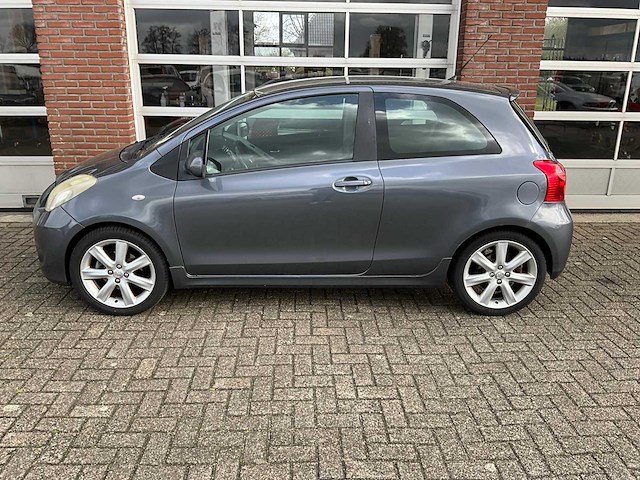 Toyota - yaris - 1.8 vvti ts - personenauto - 2007 - afbeelding 24 van  27