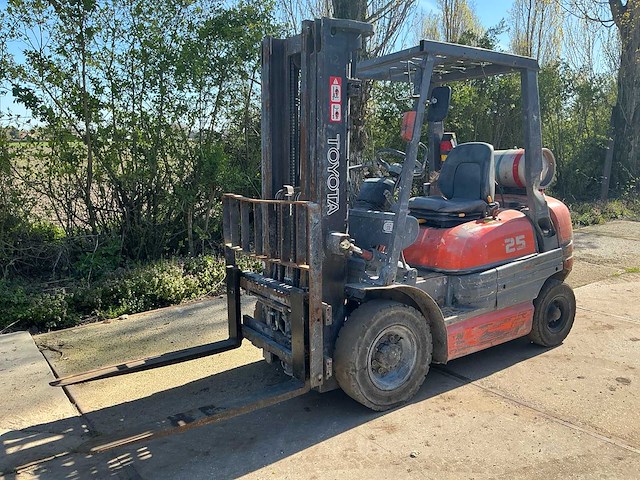 Toyota 02 6fgl 25 vorkheftruck - afbeelding 12 van  20