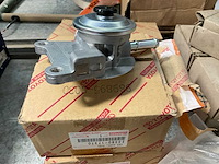 Toyota 23380-17370 fuel cap assembly (3x) - afbeelding 2 van  5