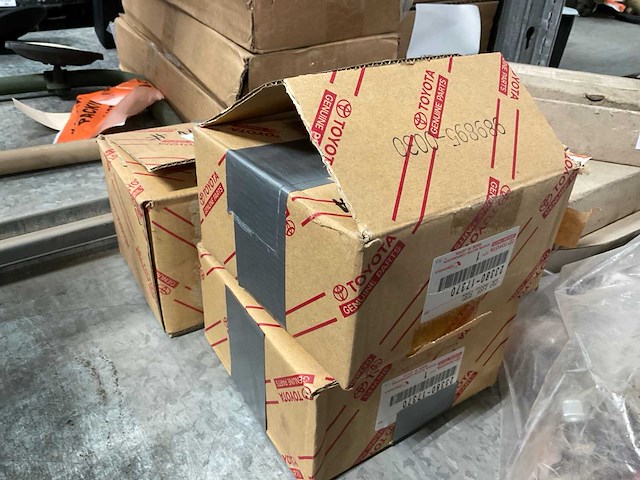 Toyota 23380-17370 fuel cap assembly (3x) - afbeelding 5 van  5