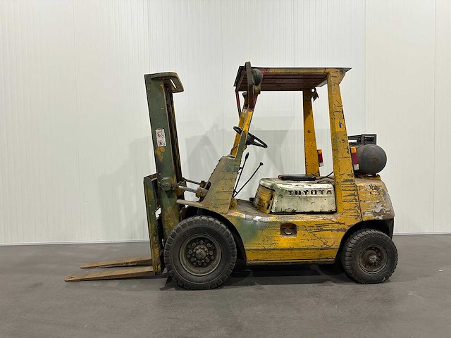 Toyota 2fg20 vorkheftruck lpg handgeschakeld - afbeelding 4 van  5