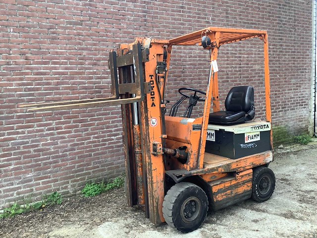 Toyota 4fb15 vorkheftruck - afbeelding 1 van  10