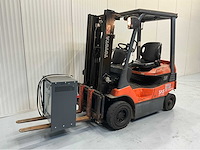 Toyota 7fb15 vorkheftruck- freelift - sideshift - acculader - 5391 uur