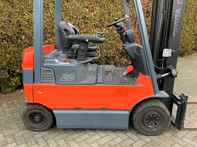 Toyota 7fbmf20 vierwiel vorkheftruck - afbeelding 31 van  35