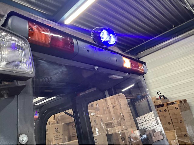 Toyota 7fbmf50 - vorkheftruck sideshift - vorkenversteller tot buiten het vorkenbord - afbeelding 8 van  17