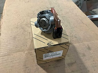 Toyota 89231-60022 power tilt motor (2x) - afbeelding 3 van  3