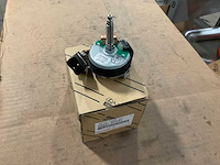 Toyota 89231-60022 power tilt motor (2x) - afbeelding 2 van  3