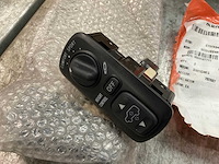 Toyota 89299-60010 switches (2x) - afbeelding 2 van  3