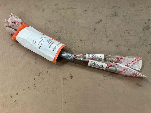 Toyota 90947-02829 flexible hose (2x) - afbeelding 1 van  3