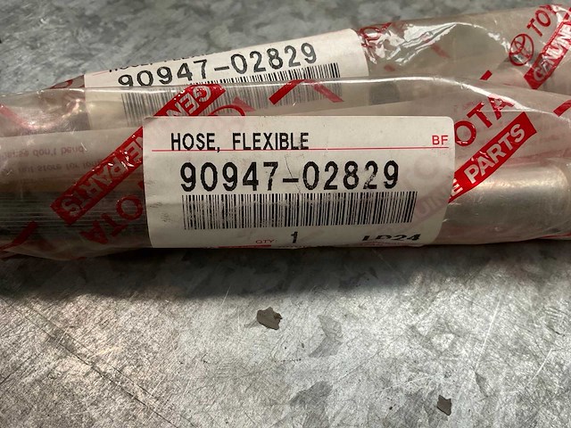 Toyota 90947-02829 flexible hose (2x) - afbeelding 2 van  3