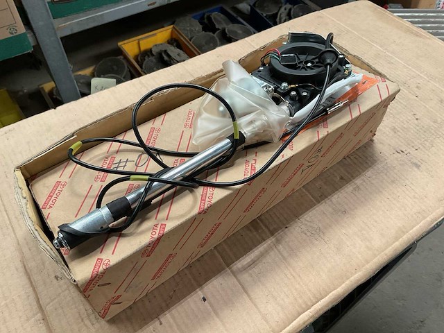 Toyota antenne assy motor - afbeelding 1 van  5