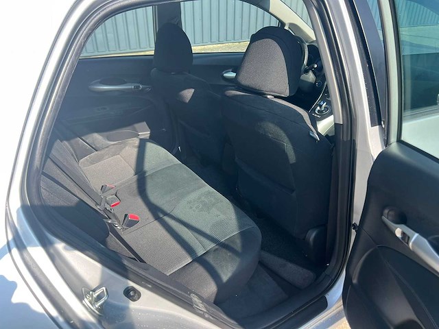 Toyota auris - 1.8 full hybrid asp. automaat, 90-ngt-3 - afbeelding 13 van  22