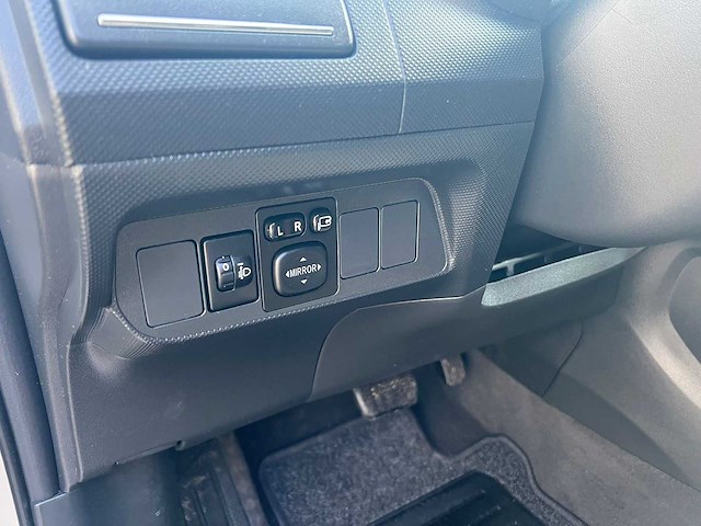 Toyota auris - 1.8 full hybrid asp. automaat, 90-ngt-3 - afbeelding 15 van  22