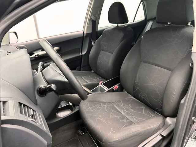 Toyota auris 1.3 comfort 2009 | 73-kgx-5 - afbeelding 17 van  43