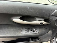 Toyota auris 1.6-16v sol , 17-htk-1 - afbeelding 6 van  14