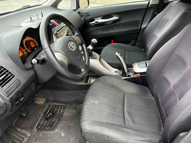 Toyota auris 1.6-16v sol , 17-htk-1 - afbeelding 12 van  14