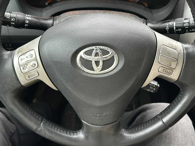 Toyota auris 1.6-16v sol , 17-htk-1 - afbeelding 14 van  14