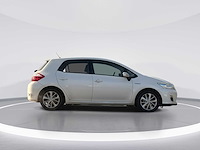 Toyota auris 1.8 full hybrid dynamic 2011 | 91-pnt-7 i - afbeelding 7 van  28