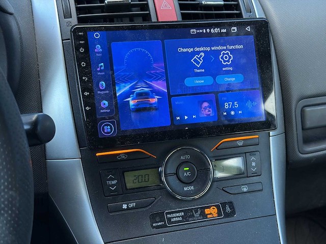 Toyota auris 1.8 full hybrid dynamic 2011 | 91-pnt-7 i - afbeelding 8 van  28