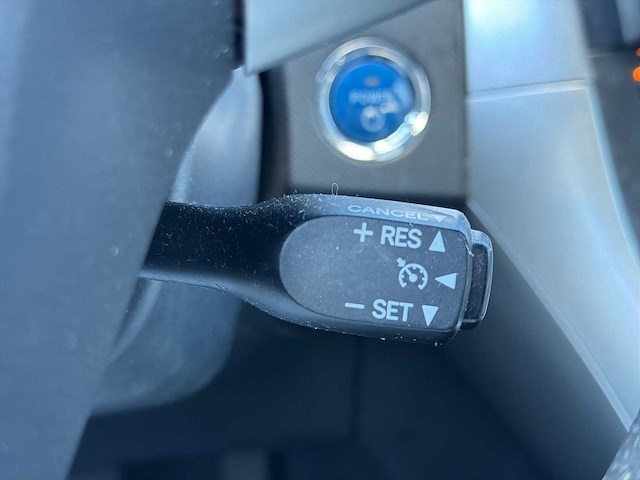 Toyota auris 1.8 full hybrid dynamic 2011 | 91-pnt-7 i - afbeelding 10 van  28