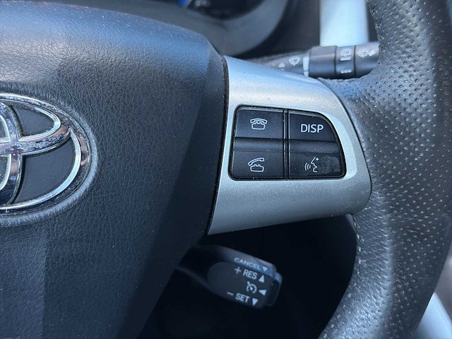 Toyota auris 1.8 full hybrid dynamic 2011 | 91-pnt-7 i - afbeelding 13 van  28
