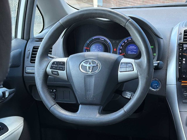 Toyota auris 1.8 full hybrid dynamic 2011 | 91-pnt-7 i - afbeelding 14 van  28