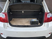 Toyota auris 1.8 full hybrid dynamic 2011 | 91-pnt-7 i - afbeelding 17 van  28