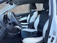 Toyota auris 1.8 full hybrid dynamic 2011 | 91-pnt-7 i - afbeelding 23 van  28