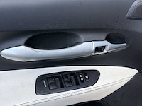 Toyota auris 1.8 full hybrid dynamic 2011 | 91-pnt-7 i - afbeelding 27 van  28