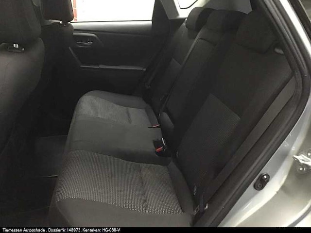 Toyota auris 1.8 hybrid aspiration automaat; hg-088-v - afbeelding 11 van  13