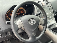 Toyota auris 2.0 d-4d luna business | 12-khh-2 - afbeelding 7 van  26