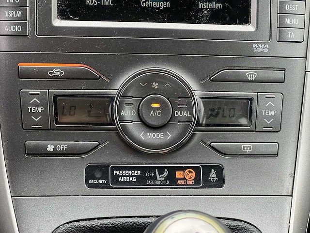 Toyota auris 2.0 d-4d luna business | 12-khh-2 - afbeelding 14 van  26