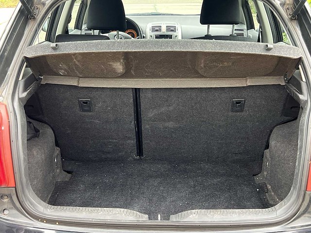 Toyota auris 2.0 d-4d luna business | 12-khh-2 - afbeelding 15 van  26