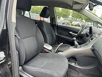 Toyota auris 2.0 d-4d luna business | 12-khh-2 - afbeelding 18 van  26