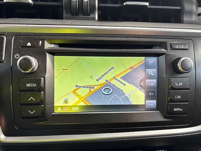 Toyota auris touring sports 1.8 hybr. lease , 7-zhp-28 - afbeelding 2 van  23